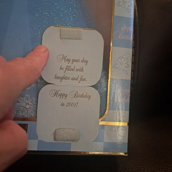 Birthday Wishes Barbie, 2001 - Picture 2 of 7